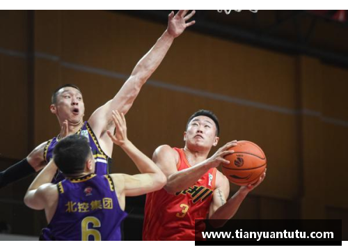 球王会体育官方网站深圳马可波罗球员表现抢眼，赢得赛季MVP备选 - 副本